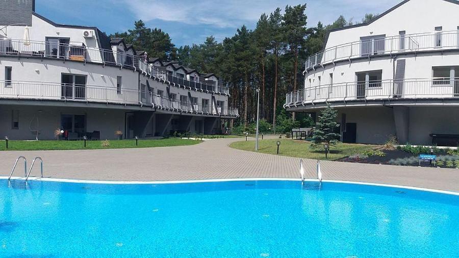 Romantyczny Apartament Happy 16 Basen & Kort Tenisowy, Ochrona 24 H - Dla Maksymalnie 6 Osob Pobierowo Exterior photo